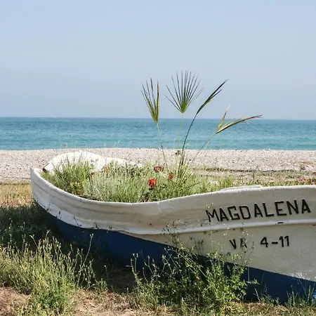2 Bedroom Beach Front Apartment In Moncofa