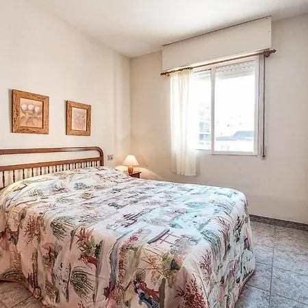 2 Bedroom Beach Front Apartment In Moncofa